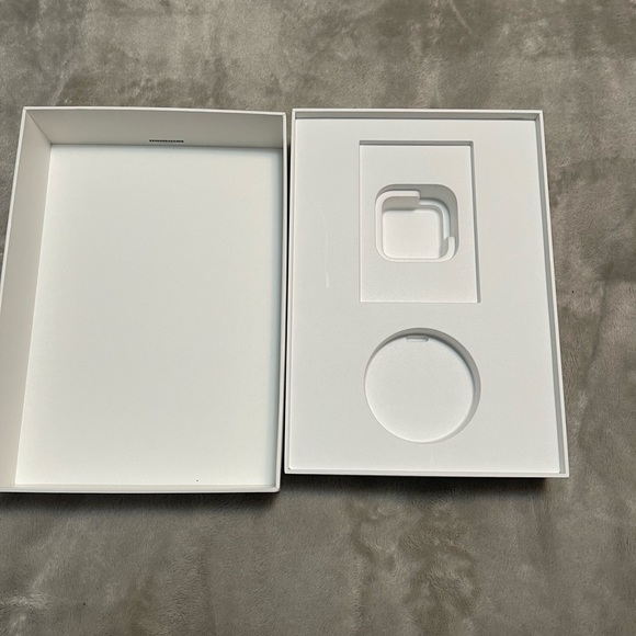 Ipad 8 generation box new - Picture 2 of 6